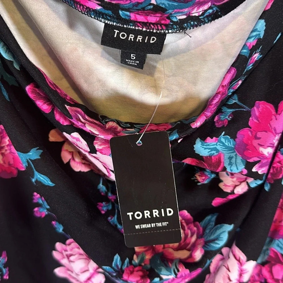 Torrid Mini Ponte Off Shoulder Black Floral Print Skater Dress Size 5 NWT Dressy - Picture 7 of 11